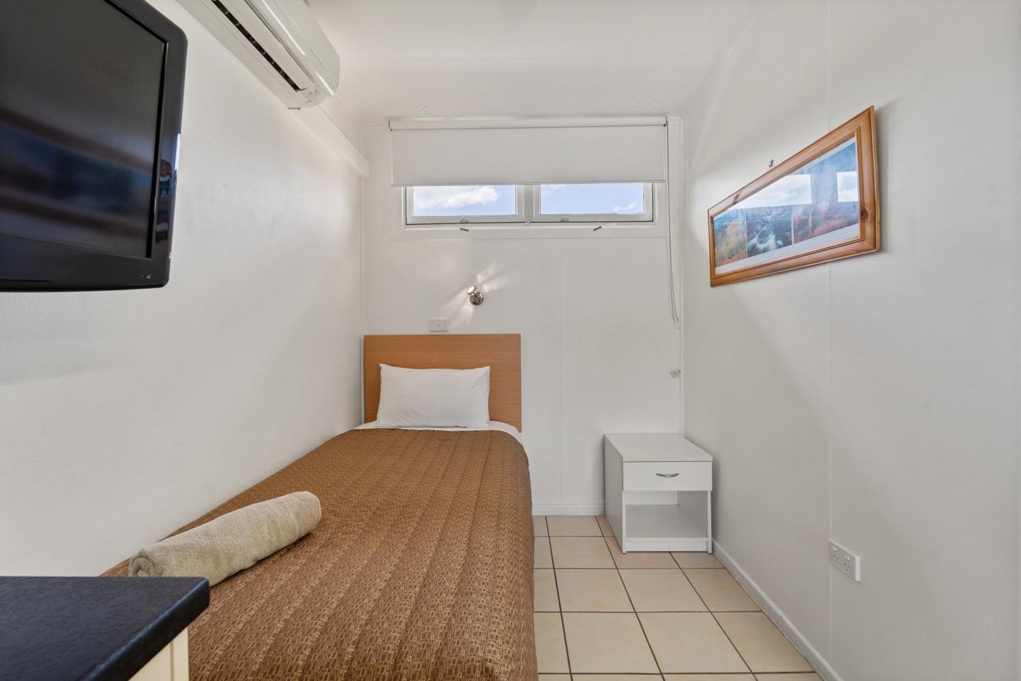 טנטרפילד Tally Ho Motor Inn מראה חיצוני תמונה