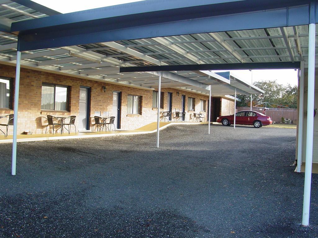 טנטרפילד Tally Ho Motor Inn מראה חיצוני תמונה